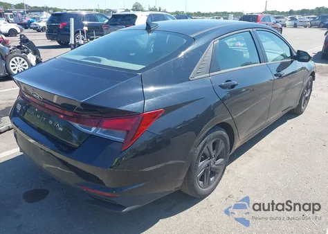 2022 Hyundai Elantra Sel from USA, damaged, VIN 5NPLM4AGXNH070667